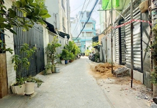 BÁN NHÀ 5 LẦU SÁT MẶT TIỀN PHAN CHU TRINH – BTCT CHẮC CHẮN – GIÁ CỰC TỐT CHỈ 4,65 TỶ 