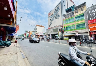 Bán Nhà 2 Tầng HXH Hoàng Văn Thụ, P.4, Quận Tân Bình Chỉ 15,6 Tỷ